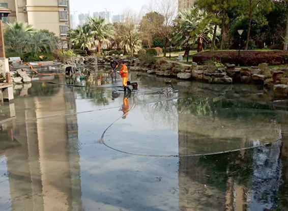 伊川景观池淤泥清理